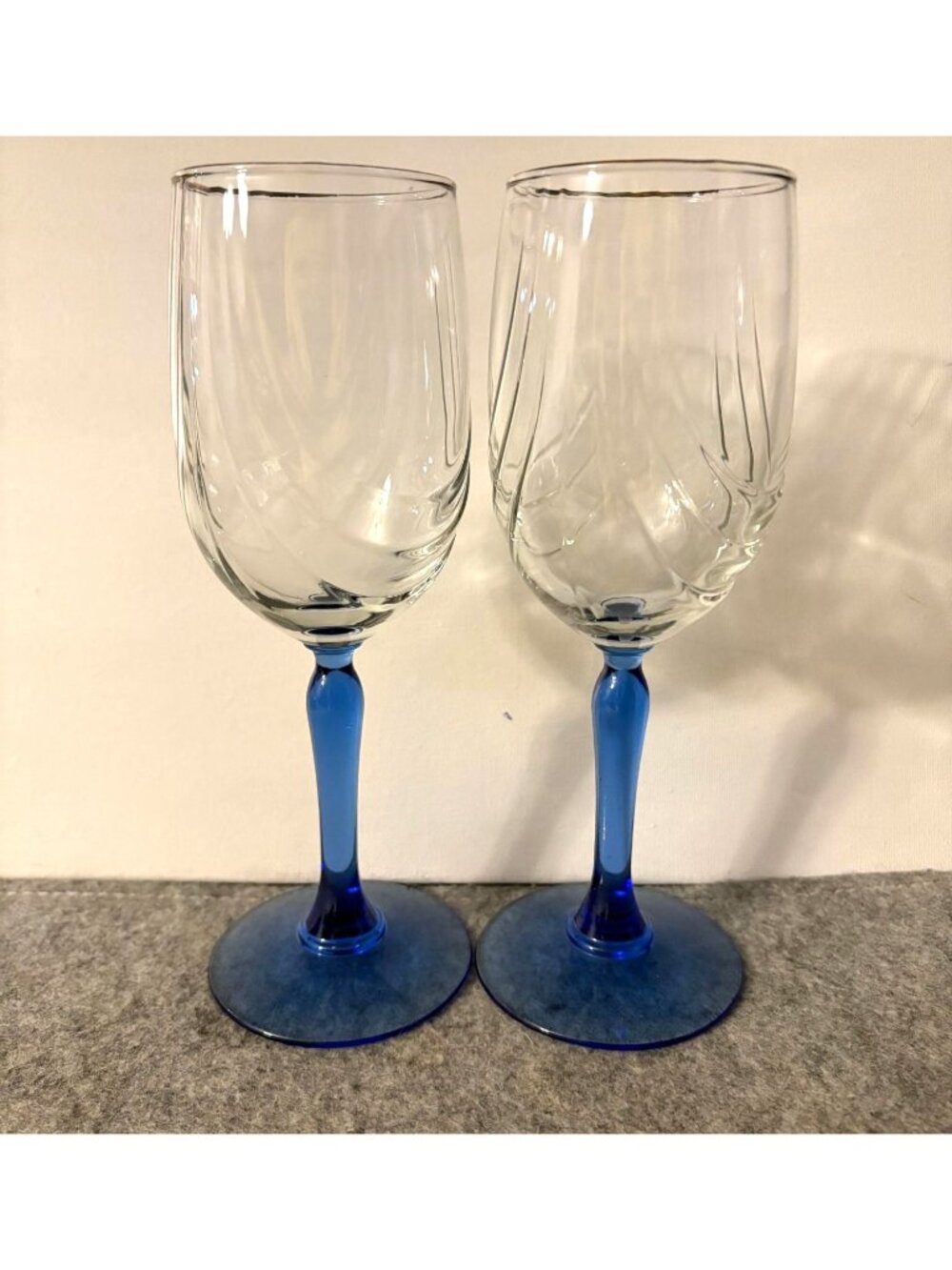 2 Lenox Cobalt Blue Stemmed Wine Glasses w/ Gold Rim  # 3414